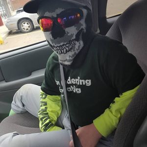 Meet your Posher, Ethan